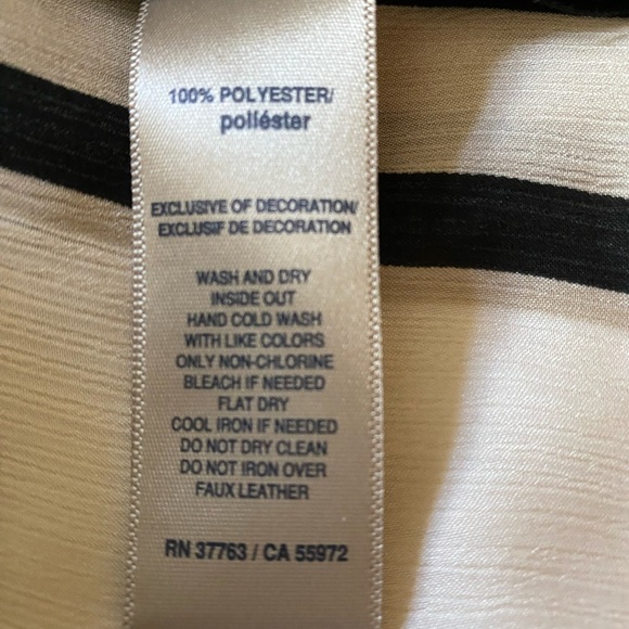 Chic Geometric Black and Cream Women's Top - Picture 3 of 10